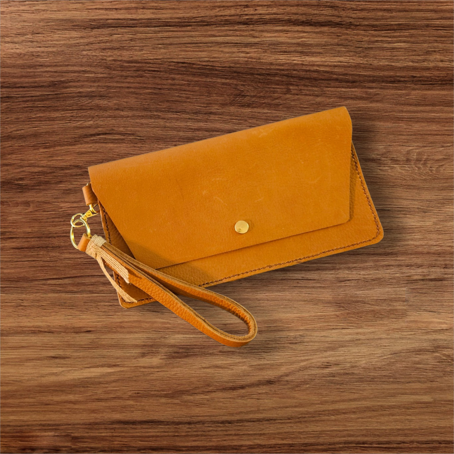 Addy Clutch - light brown